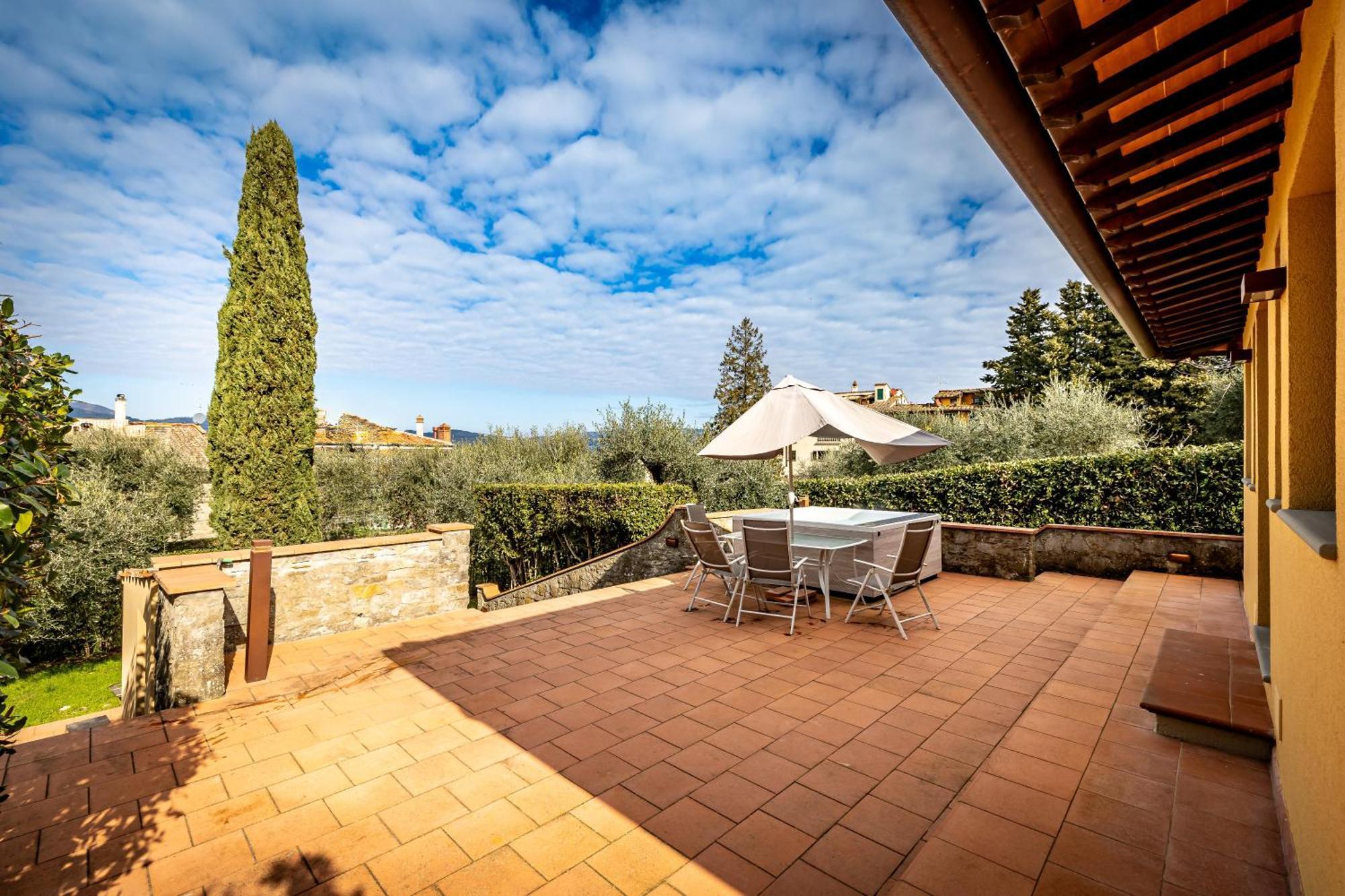 Yid Cozy House In Fiesole With Jacuzzi Apartment Exterior photo
